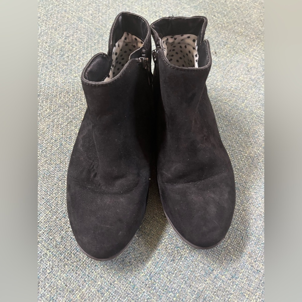 Cat & Jack Black Ankle Booties- girls size 2